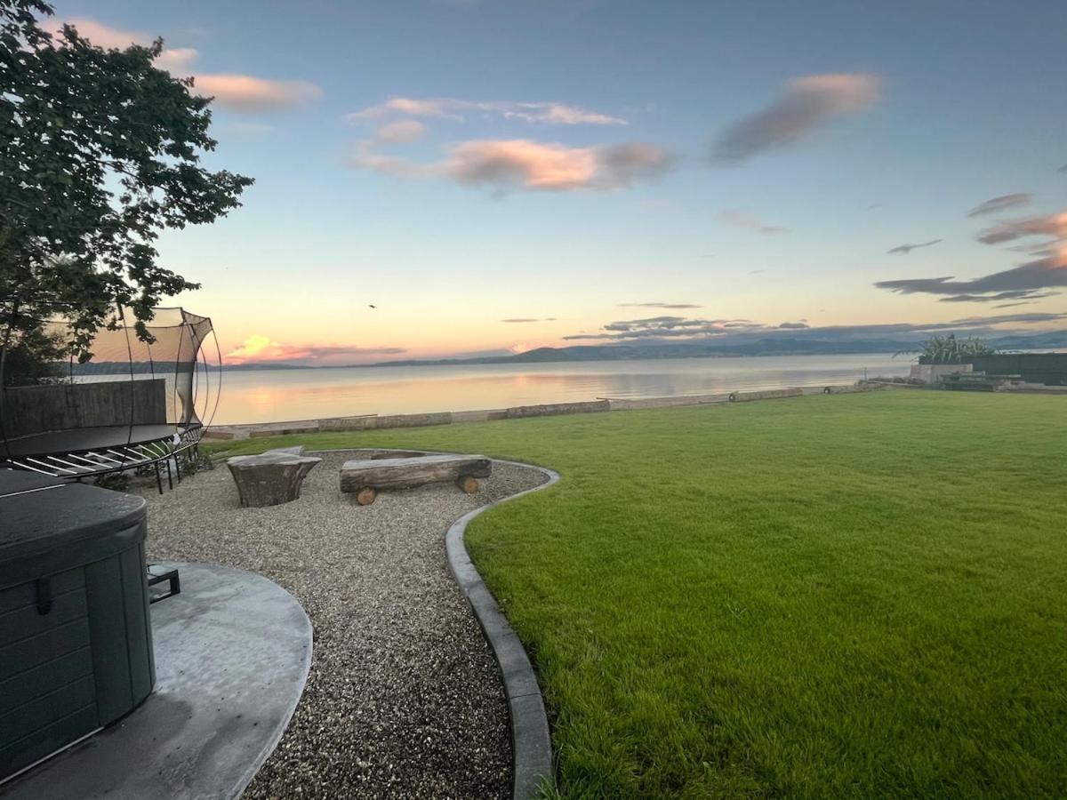 Jandals & Joy Lakefront Retreat Rotorua Exterior photo
